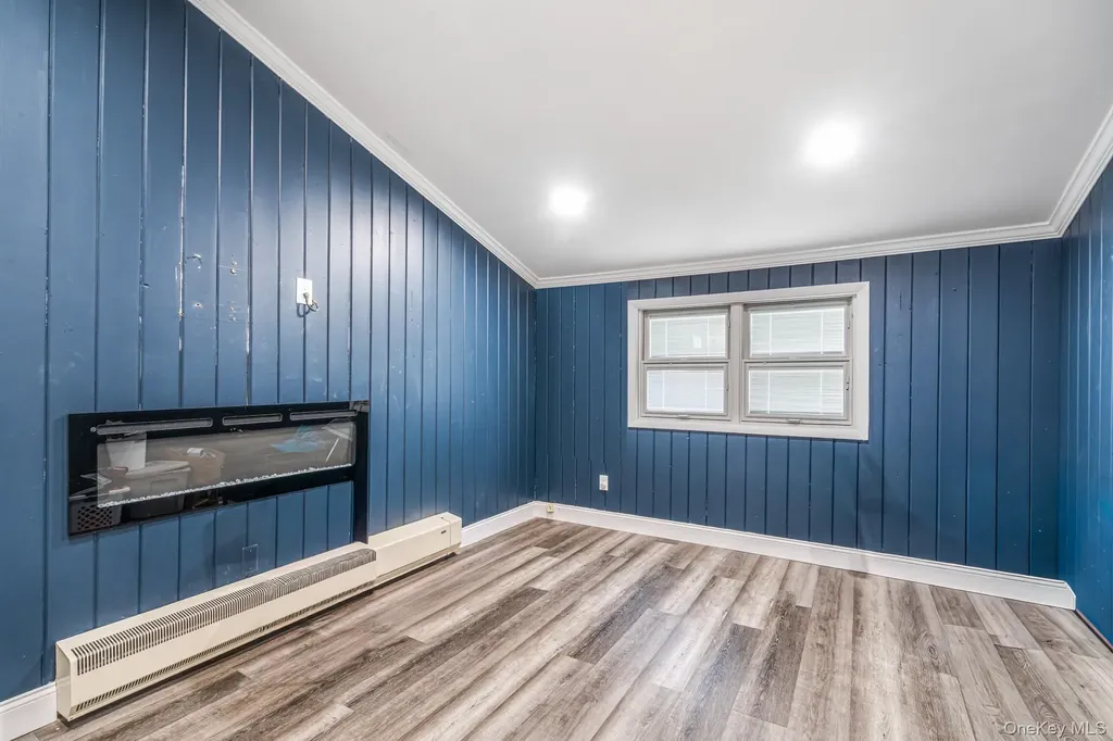 65 39th Street Islip NY 11751