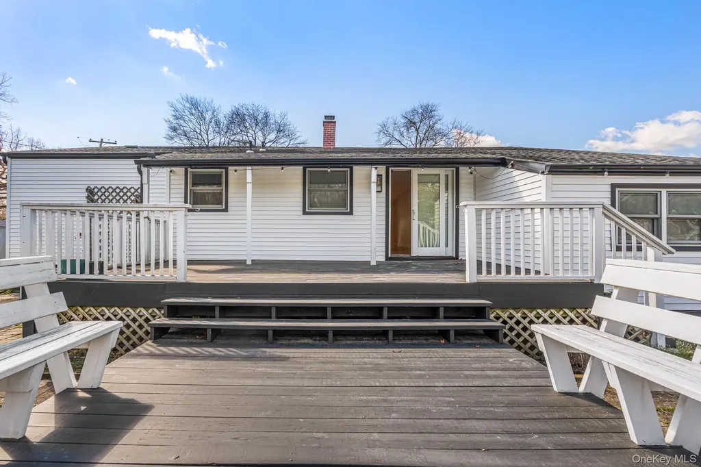 65 39th Street Islip NY 11751