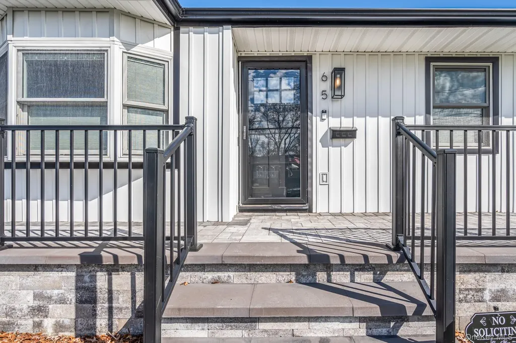 65 39th Street Islip NY 11751