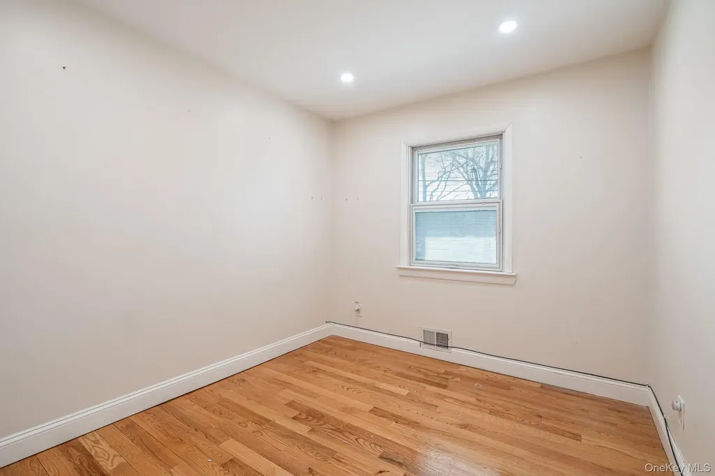 65 39th Street Islip NY 11751