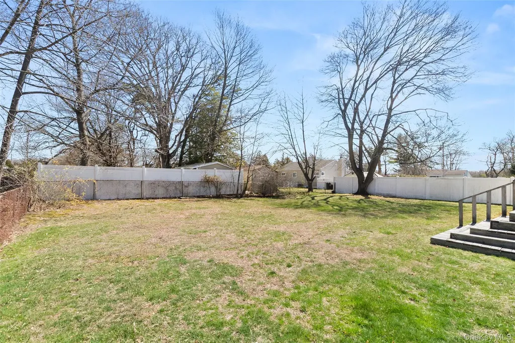 1643 Pine Acres Boulevard Bay Shore NY 11706