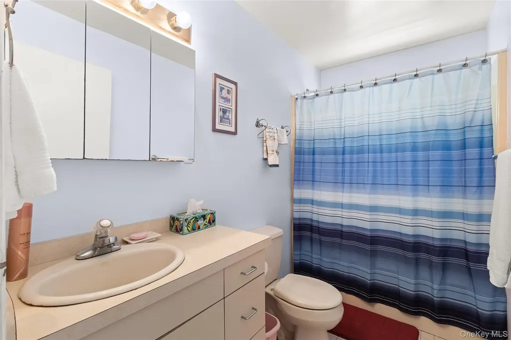1643 Pine Acres Boulevard Bay Shore NY 11706