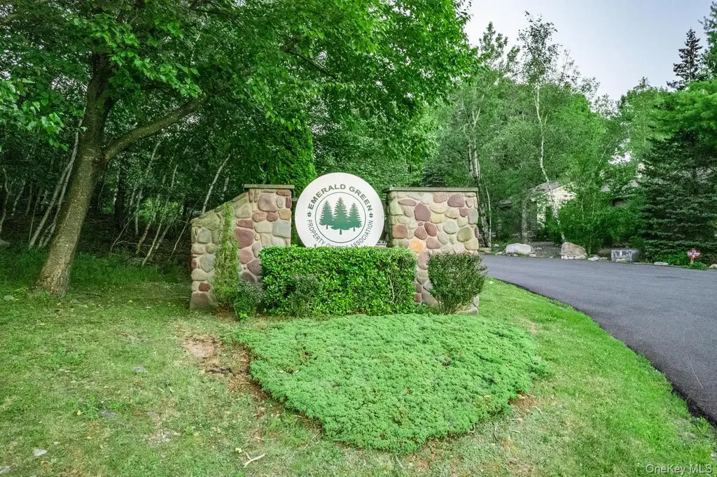 61 Lake Shore Drive E Rock Hill NY 12775