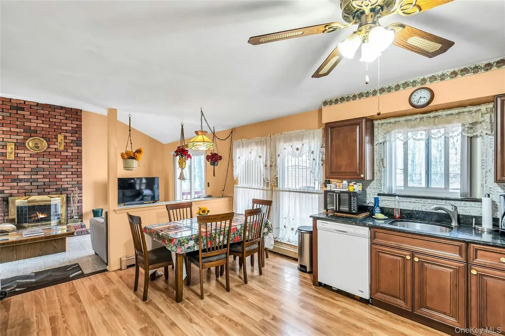 7 Hastings Drive Ridge NY 11961