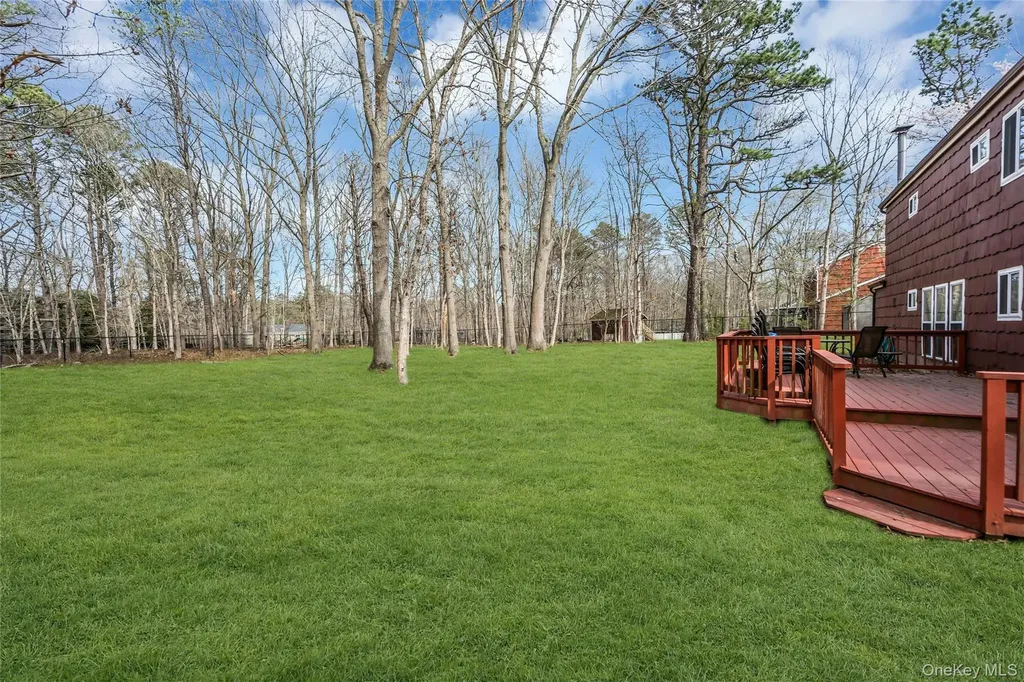 7 Hastings Drive Ridge NY 11961