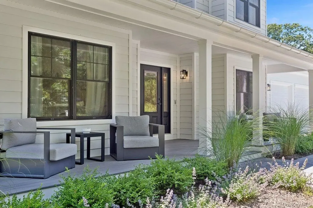 4 Squaw Road East Hampton NY 11937