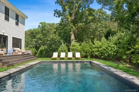 4 Squaw Road East Hampton NY 11937