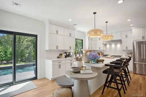 4 Squaw Road East Hampton NY 11937