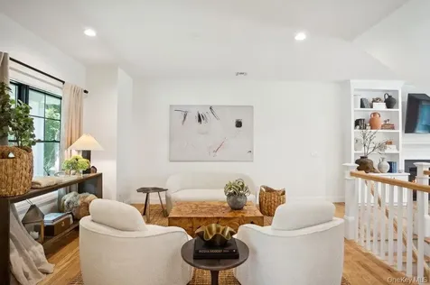 4 Squaw Road East Hampton NY 11937