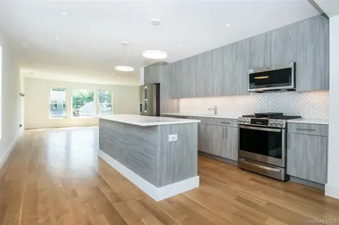 208 Florence Street Mamaroneck NY 10543