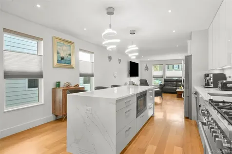 208 Florence Street Mamaroneck NY 10543
