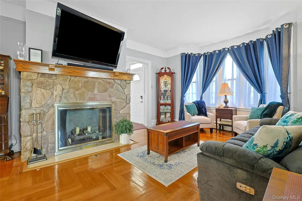 523 N Broadway Yonkers NY 10701