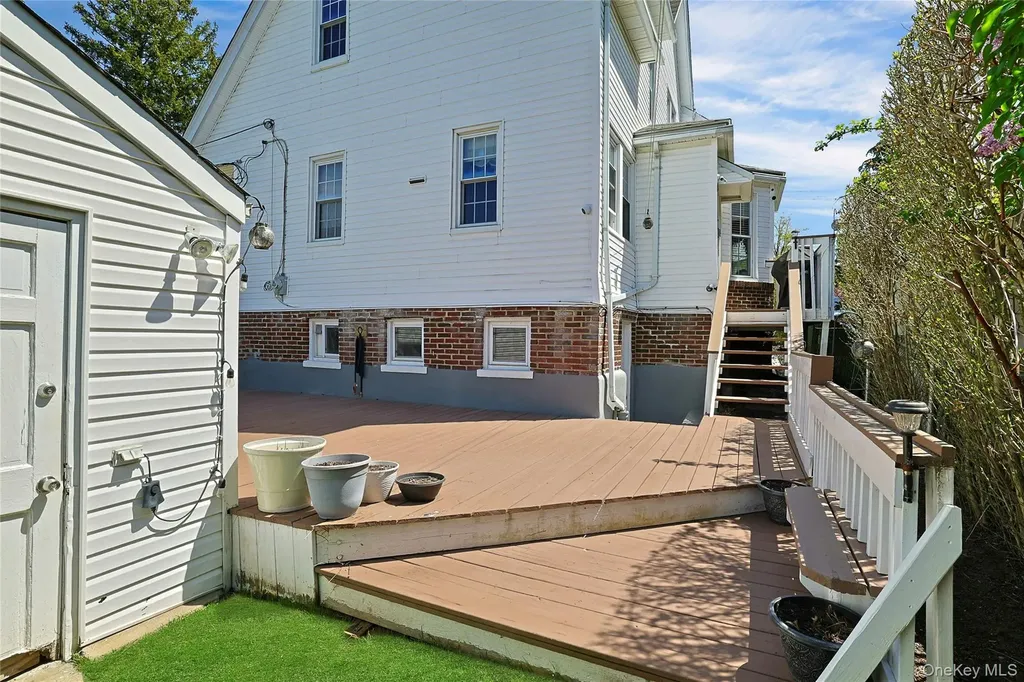 523 N Broadway Yonkers NY 10701