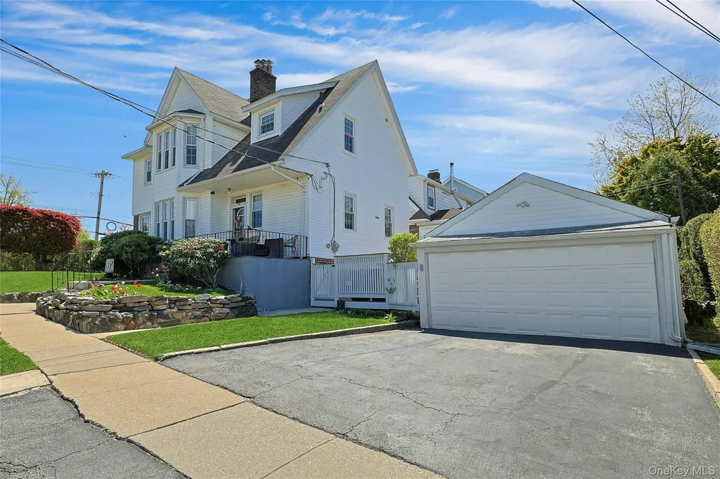 523 N Broadway Yonkers NY 10701