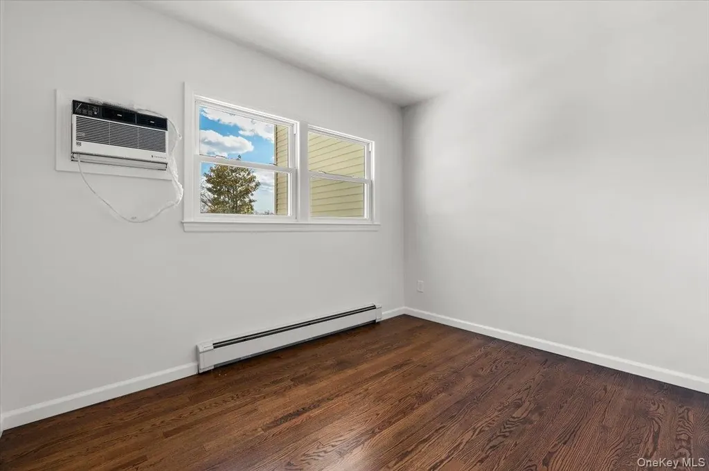 1461 10th Street West Babylon NY 11704