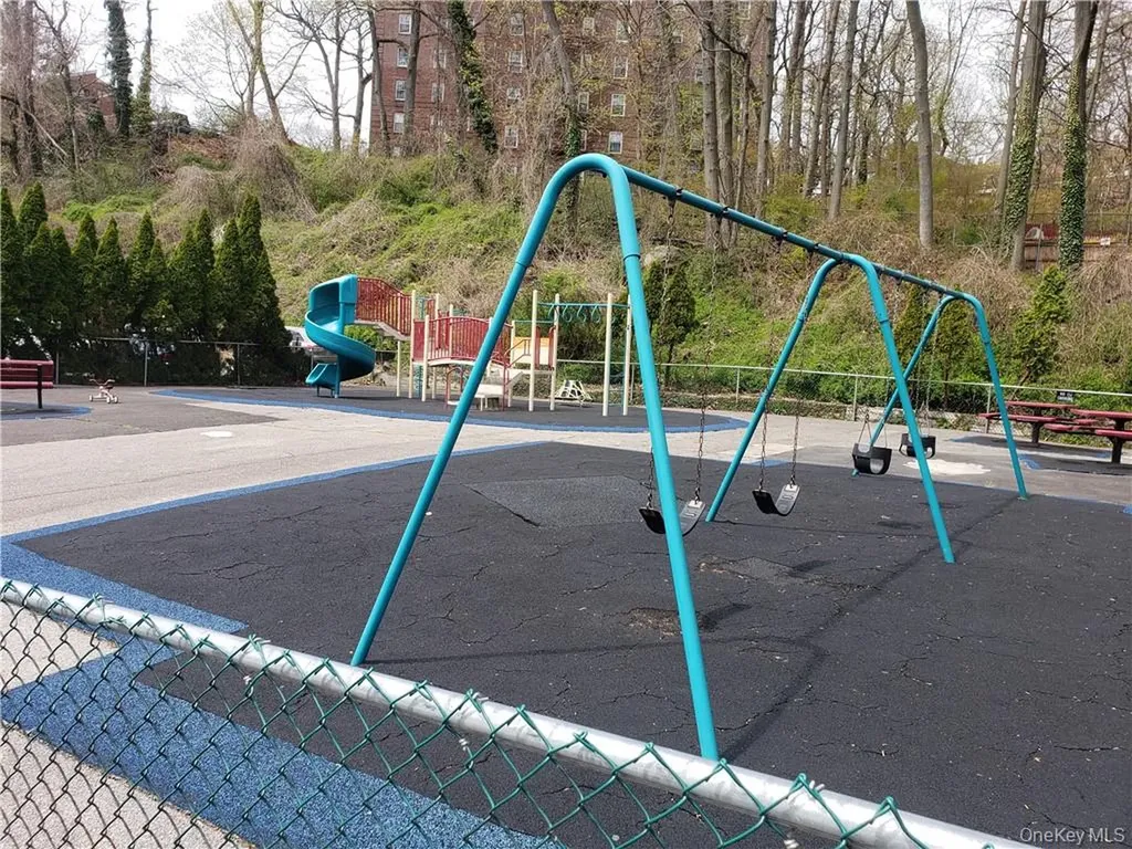 811 Bronx River Road Bronxville NY 10708
