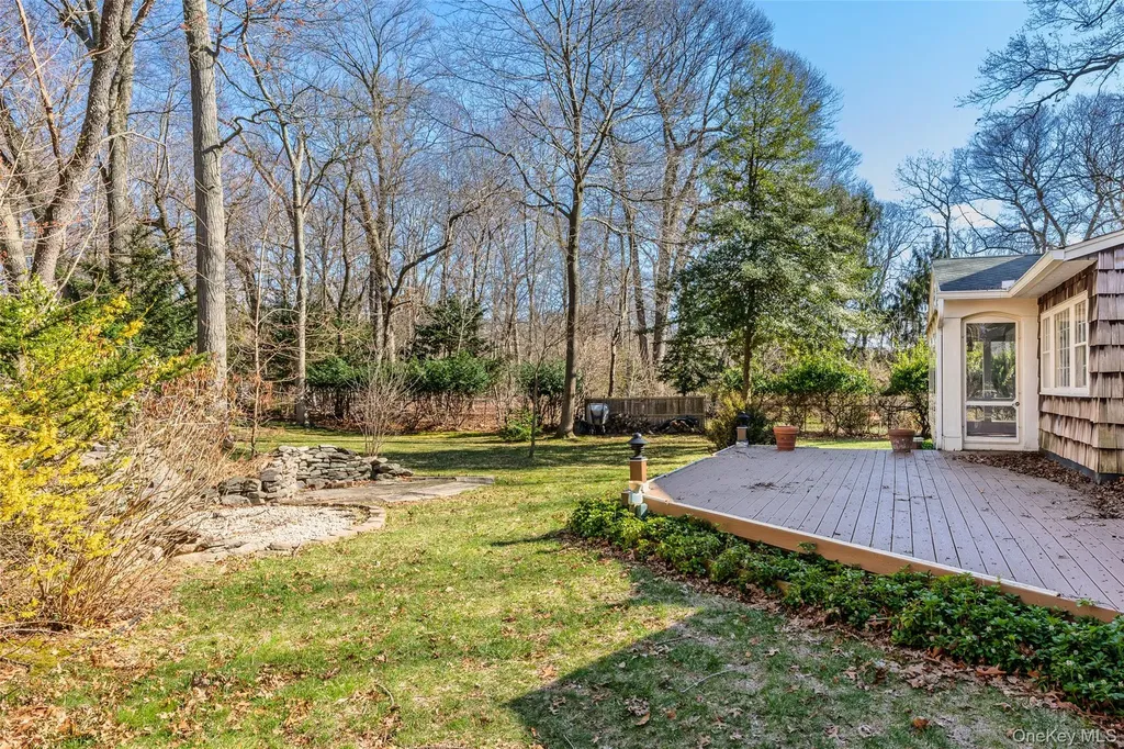 91 Quaker Path Stony Brook NY 11790