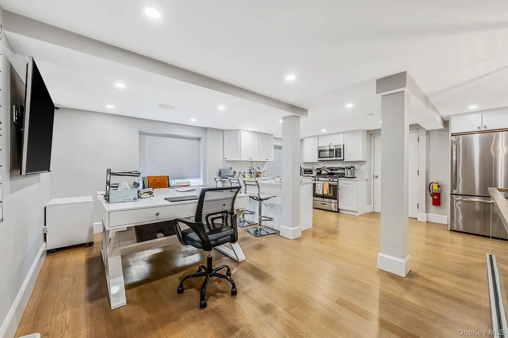 88 Windsor Avenue Mineola NY 11501