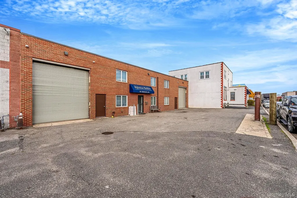 88 Windsor Avenue Mineola NY 11501