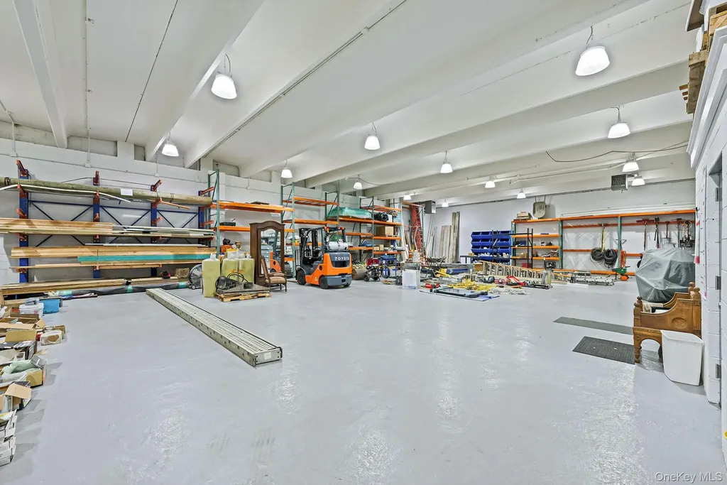 88 Windsor Avenue Mineola NY 11501