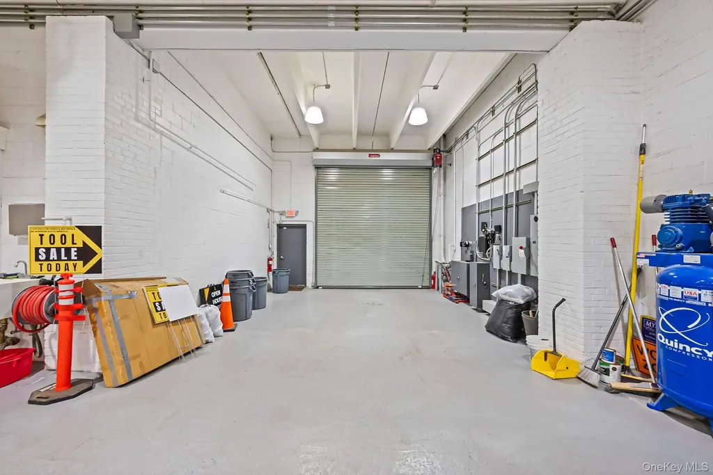 88 Windsor Avenue Mineola NY 11501