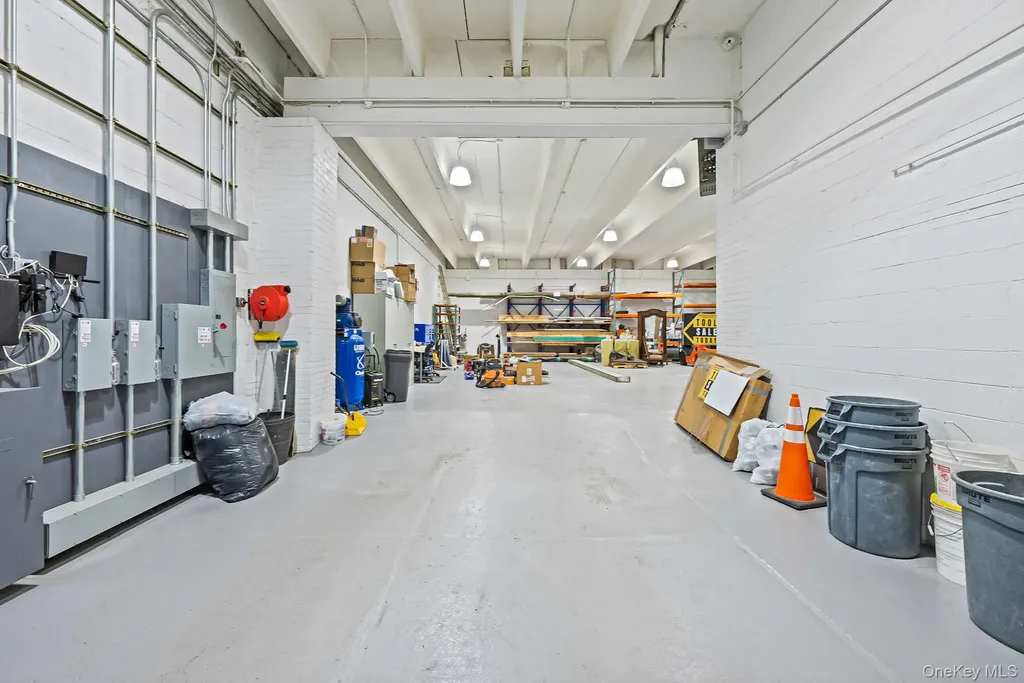 88 Windsor Avenue Mineola NY 11501