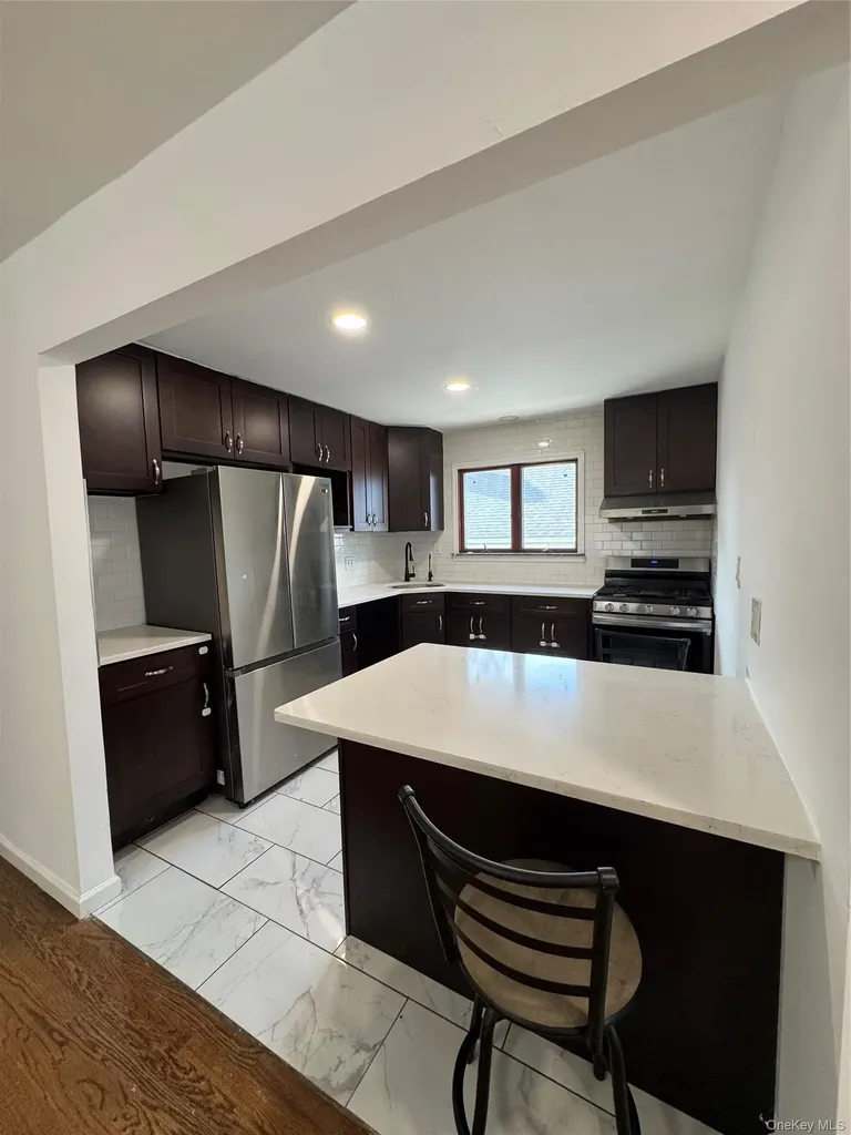 15 Belmont Blvd Boulevard Elmont NY 11003