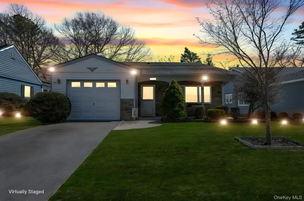 259 Edinburgh Drive Ridge NY 11961