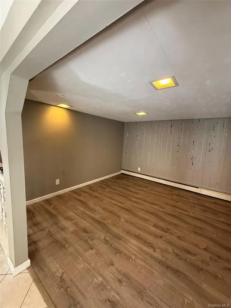 60 Wheatfield Lane Commack NY 11725