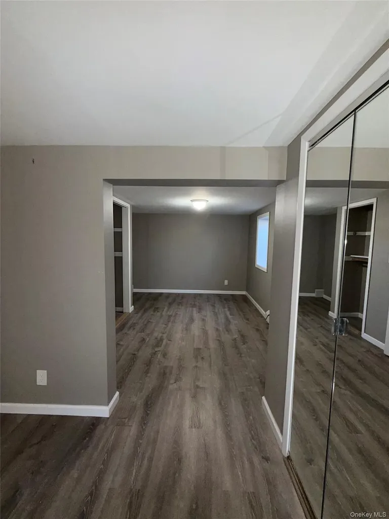 60 Wheatfield Lane Commack NY 11725