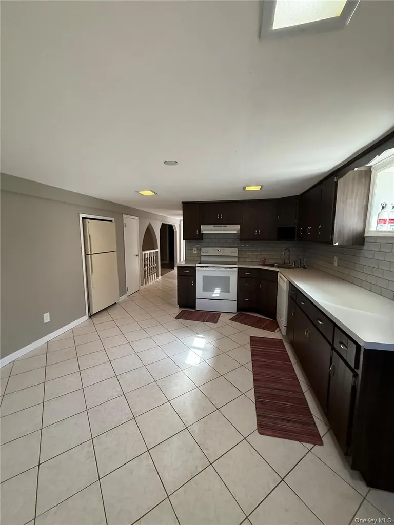 60 Wheatfield Lane Commack NY 11725