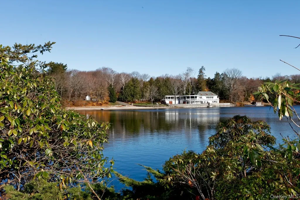 53 Windmill Road Armonk NY 10504