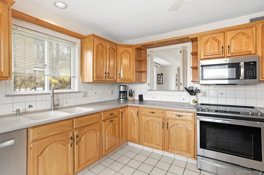 612 Heritage Hills Somers NY 10589