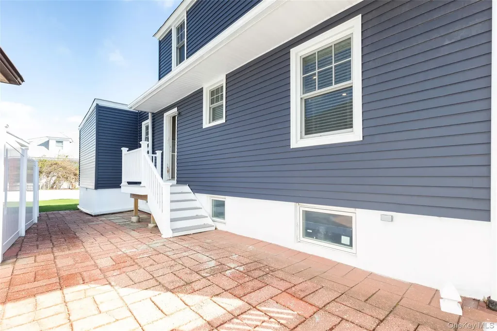 211 Bowne Street Bronx NY 10464