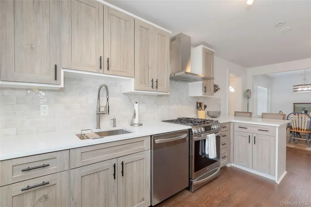 211 Bowne Street Bronx NY 10464