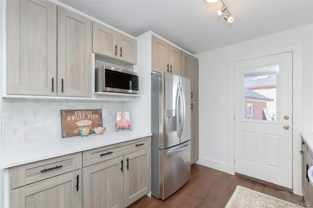 211 Bowne Street Bronx NY 10464