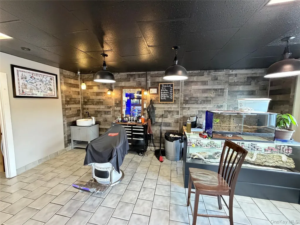 3743 Route 9w Highland NY 12528
