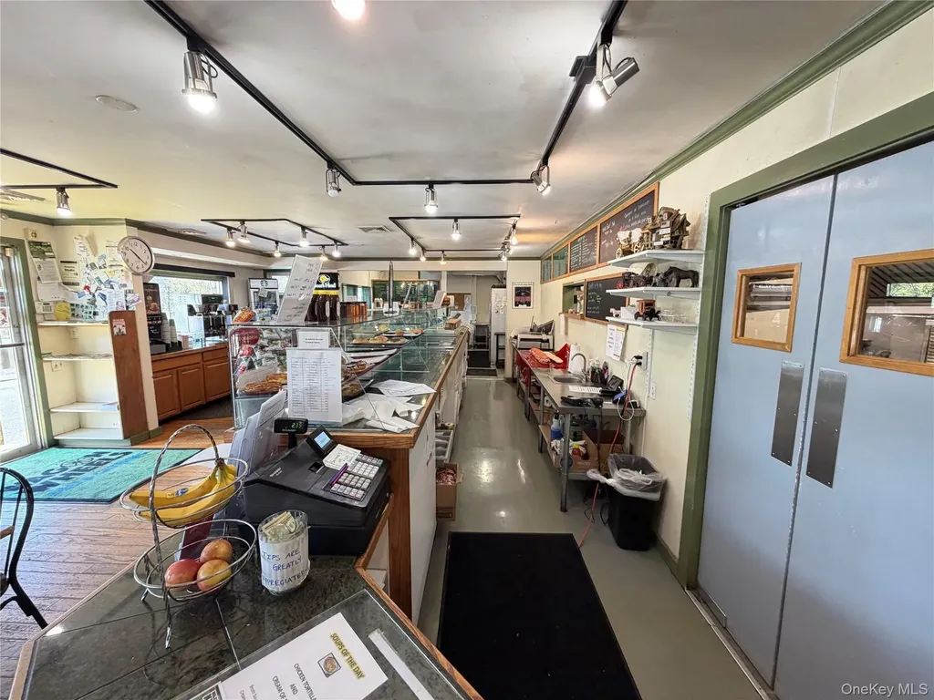 3743 Route 9w Highland NY 12528