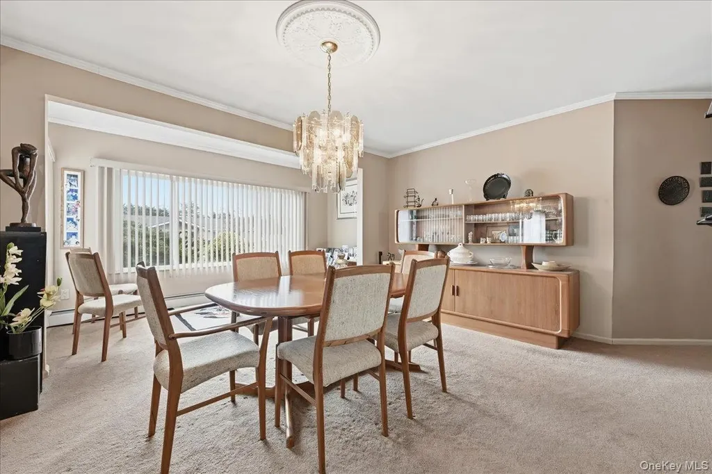 16 Seaway Drive Copiague NY 11726