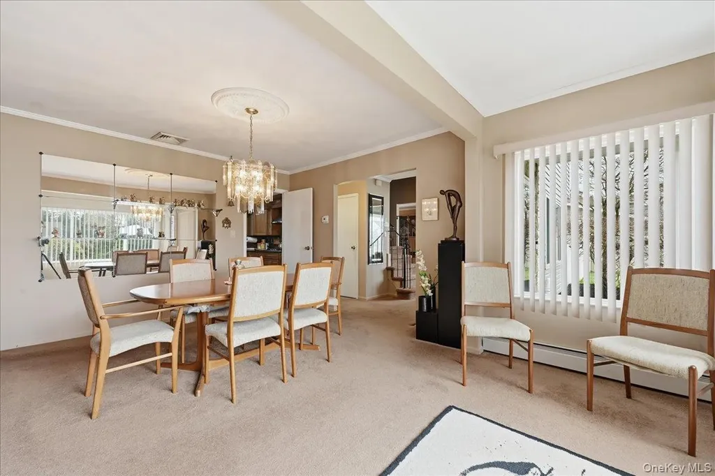 16 Seaway Drive Copiague NY 11726
