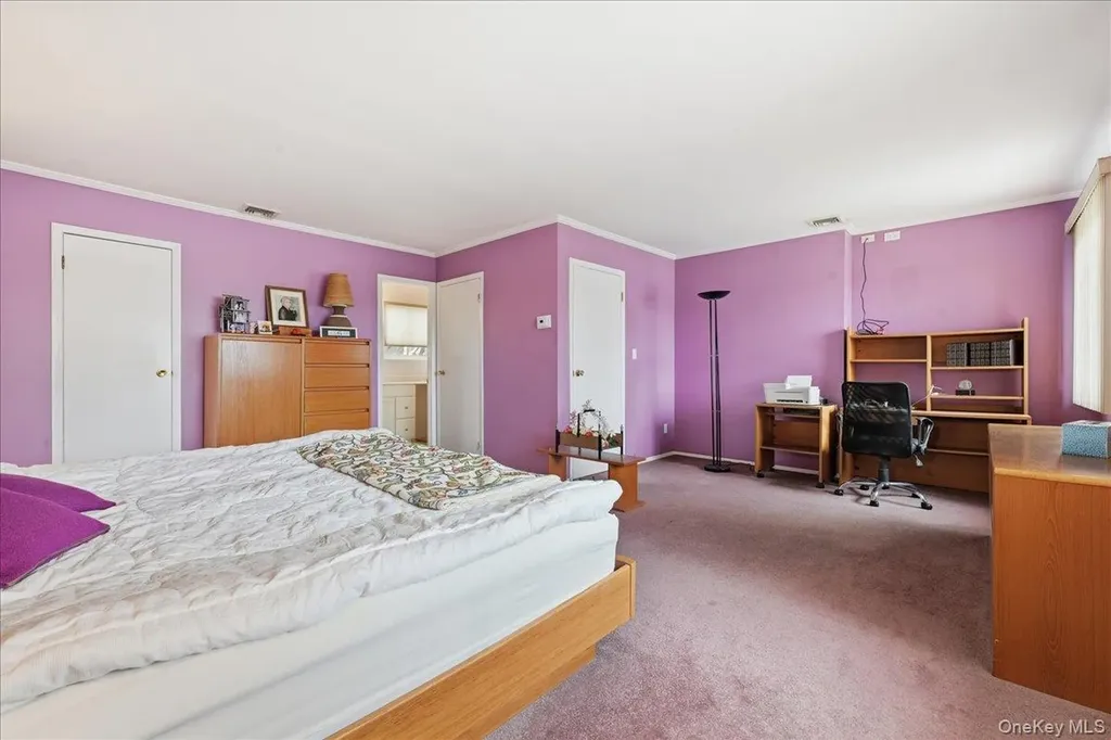 16 Seaway Drive Copiague NY 11726