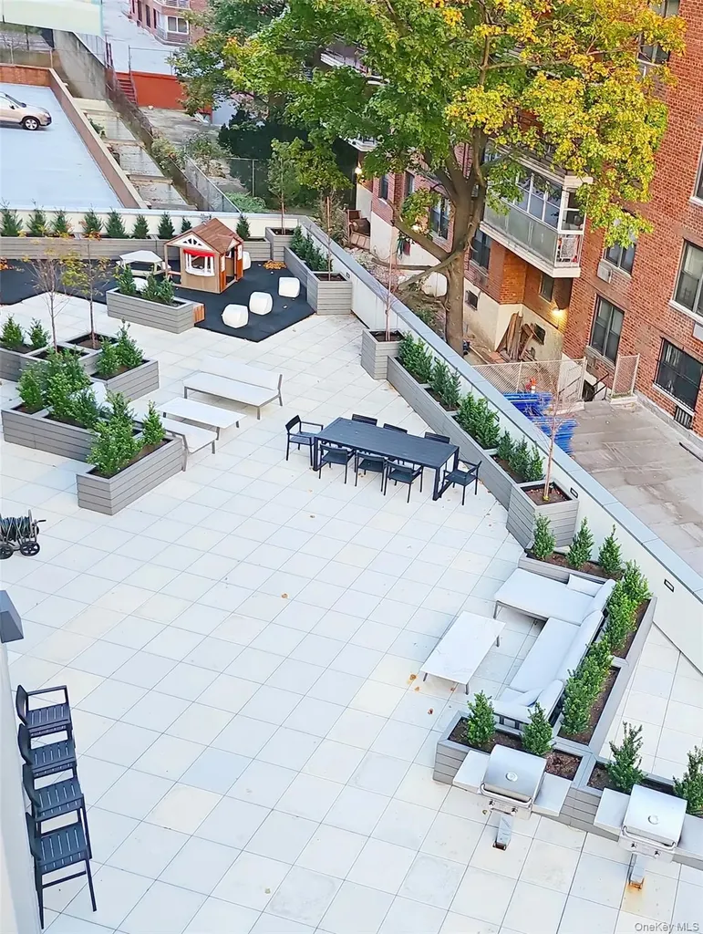 136-18 Maple Avenue Flushing NY 11355