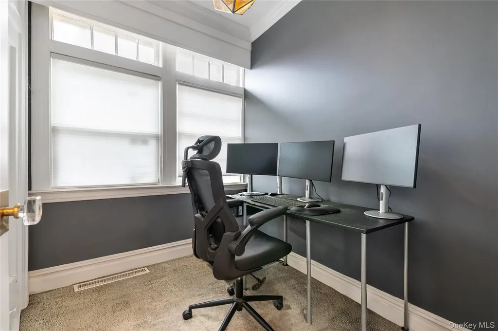 61 Margaret Avenue Lawrence NY 11559