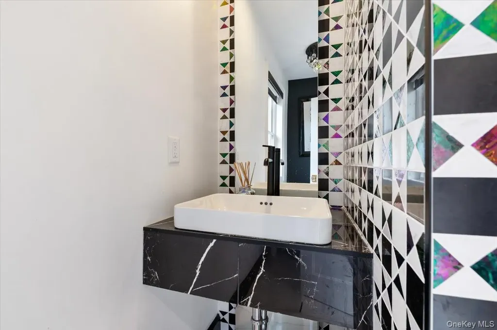 61 Margaret Avenue Lawrence NY 11559