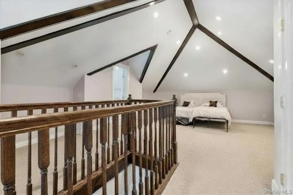 61 Margaret Avenue Lawrence NY 11559