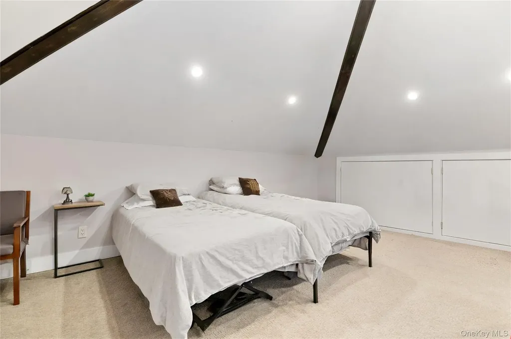 61 Margaret Avenue Lawrence NY 11559