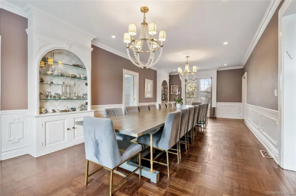 61 Margaret Avenue Lawrence NY 11559