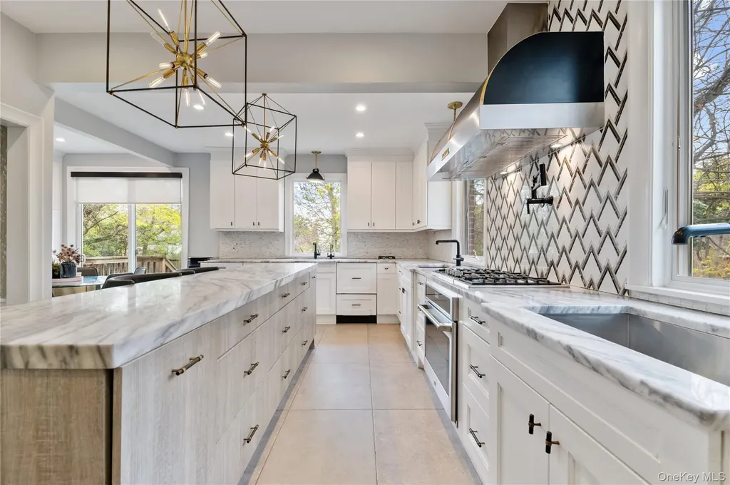 61 Margaret Avenue Lawrence NY 11559