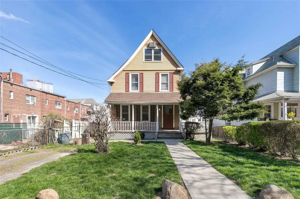 146-11 35th Avenue Flushing NY 11354