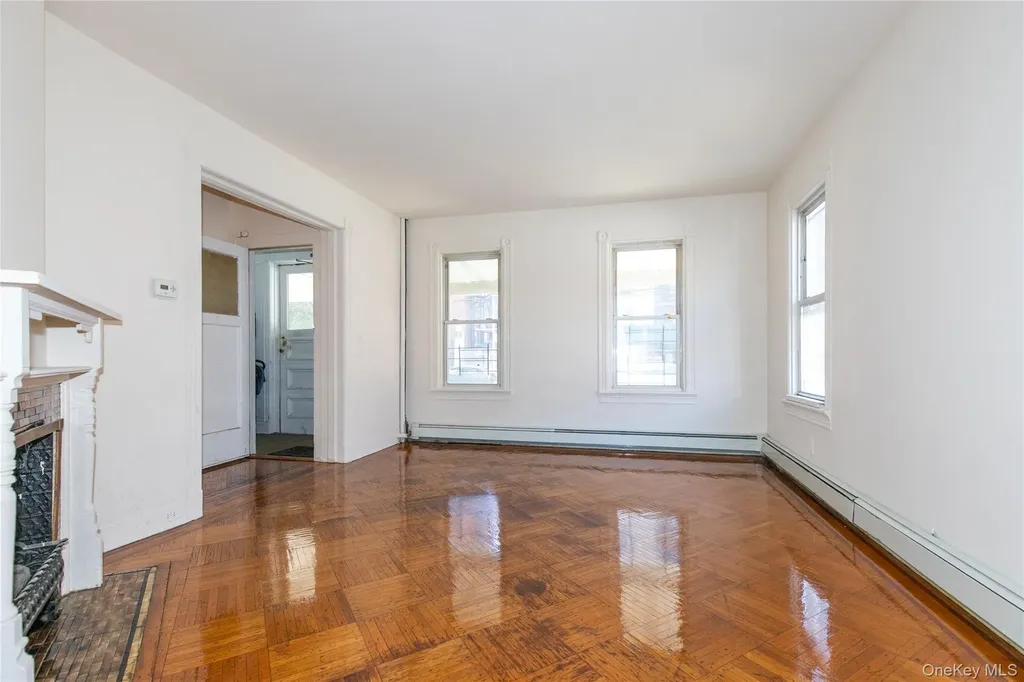 146-11 35th Avenue Flushing NY 11354